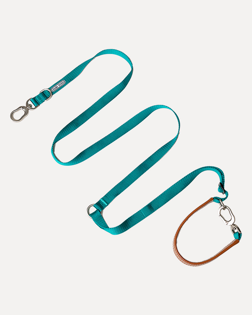 Overview of the hands-free crossbody dog leash in jade green, featuring its complete design.